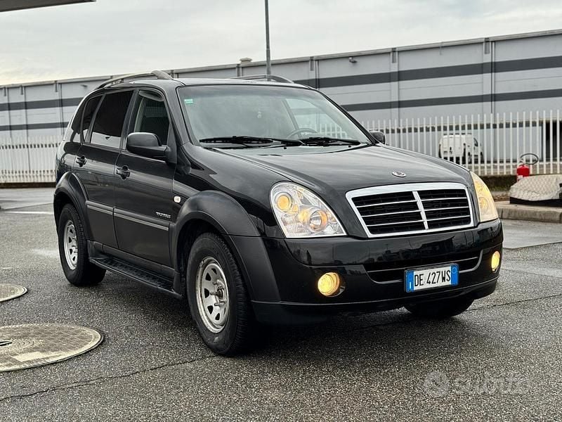 Nero Usata 2007 Ssangyong (KGM) Rexton SUV | 3200 € (Ottimo prezzo) - Immagine 1/4