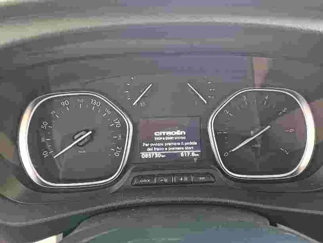 Usata Citroën Spacetourer 177 CV (130 kW) 2020 Arancione Monovolume