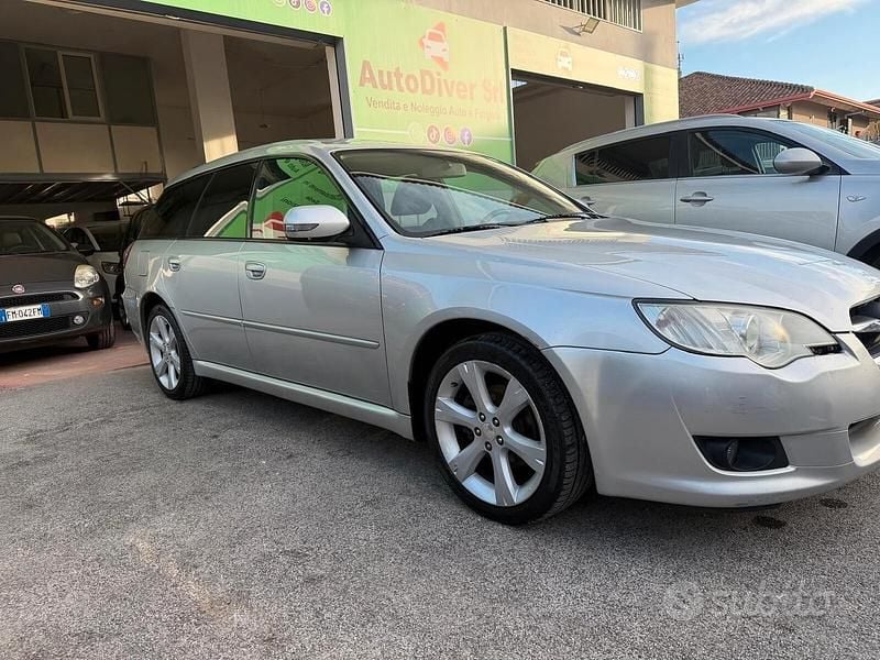 Usata Subaru Legacy 165 CV (121 kW) 2006 Grigio Station wagon