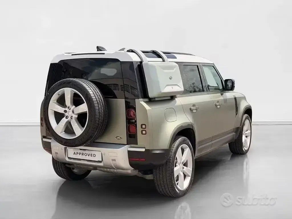 Usata Land Rover Defender First Edition 239 CV (175 kW) 2020 Verde SUV