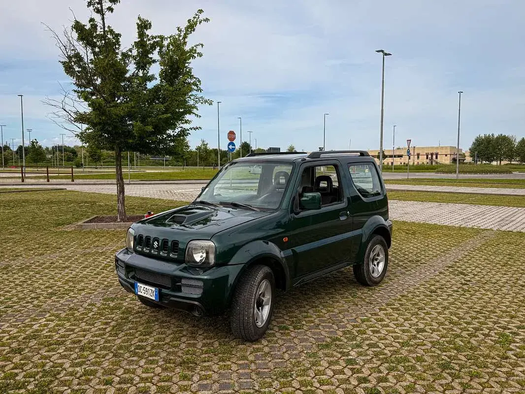 Usata Suzuki Jimny 86 CV (63 kW) 2006 SUV