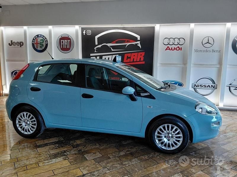 Usata Fiat Punto 77 CV (56 kW) 2014 Blu Utilitaria