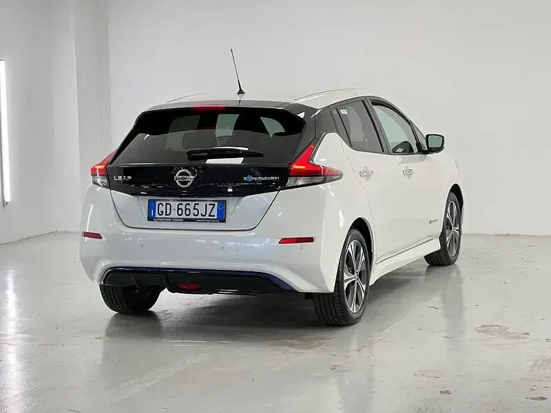 Usata Nissan Leaf 110 kW (150 CV) 2020 Bianco Utilitaria