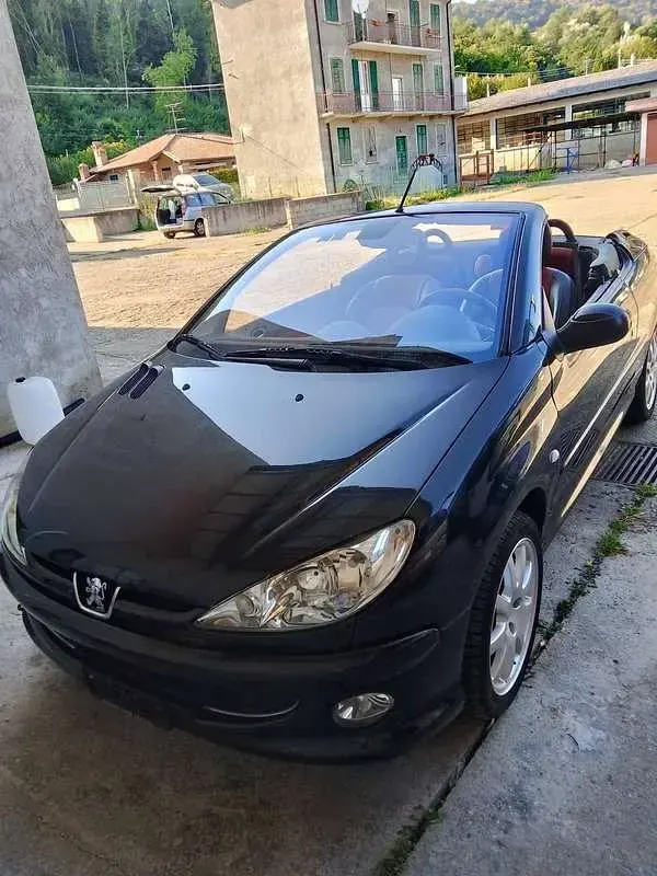 Usata Peugeot 206 CC 136 CV (100 kW) 2004 Nero Cabrio