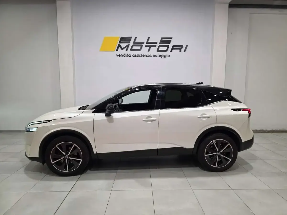 Usata Nissan Qashqai Tekna 140 CV (102 kW) 2022 Bianco SUV
