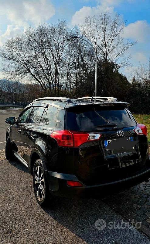 Usata Toyota RAV4 2015 Marrone SUV