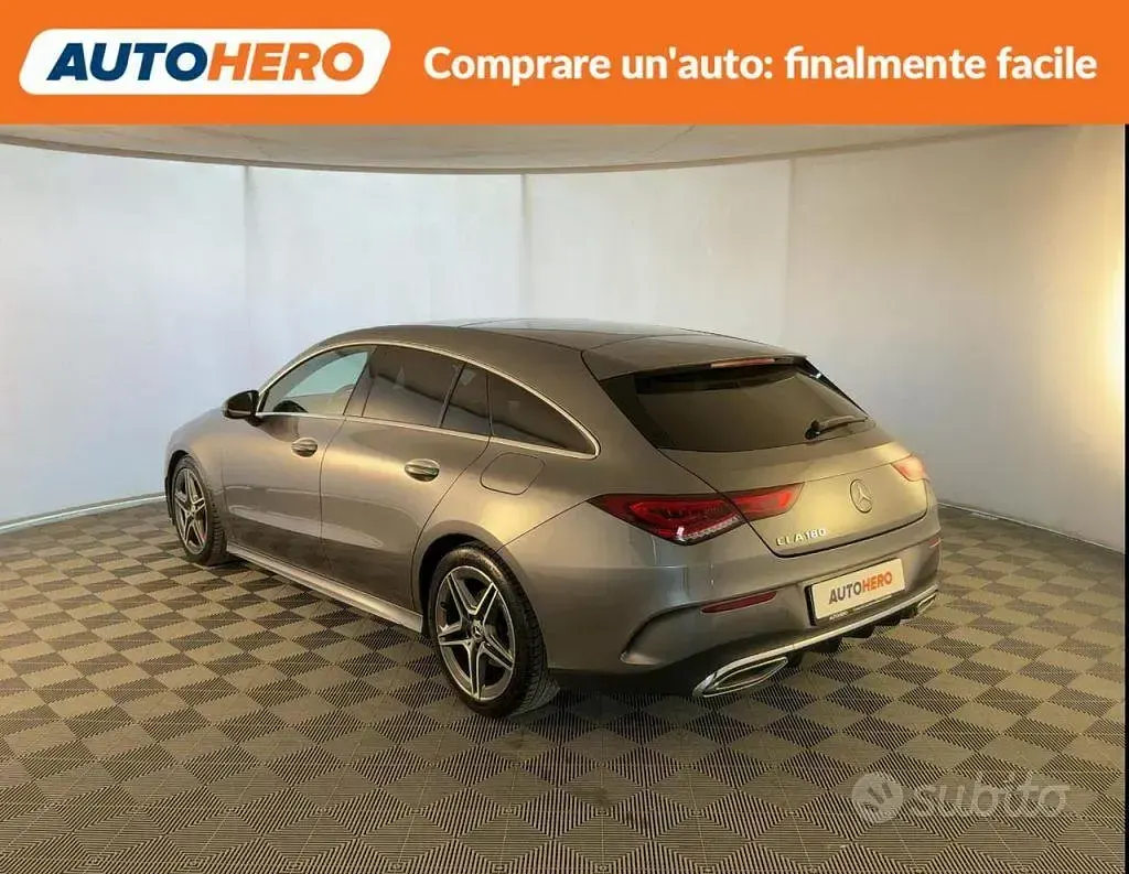 Gebraucht Mercedes CLA180 136 PS (100 kW) 2021 Grau Limousine