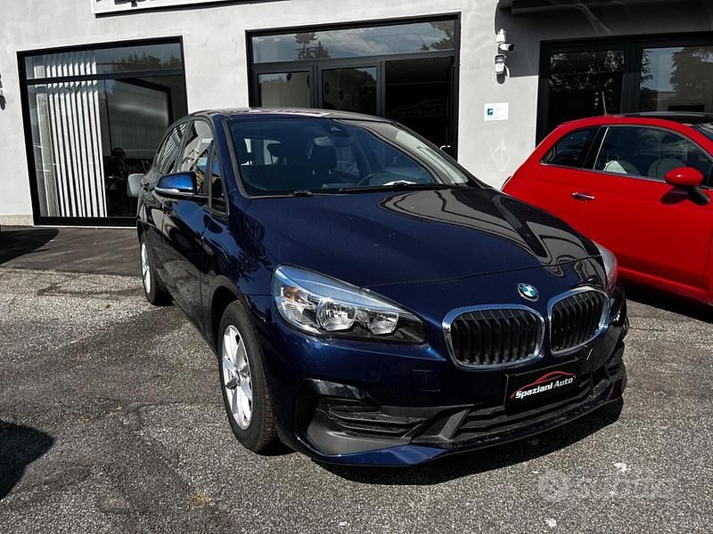 Usata BMW 218 Active Tourer Luxury Line 190 CV (139 kW) 2019 Blu Monovolume