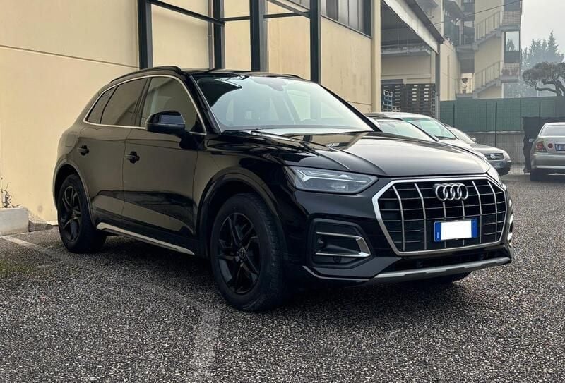 Nero Usata 2022 Audi Q5 Business SUV | 29.999 € (Super prezzo) - Immagine 1/4