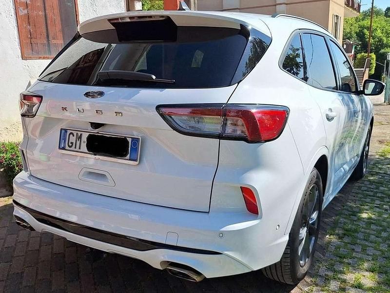 Usata Ford Kuga ST-Line 120 CV (88 kW) 2023 Bianco SUV