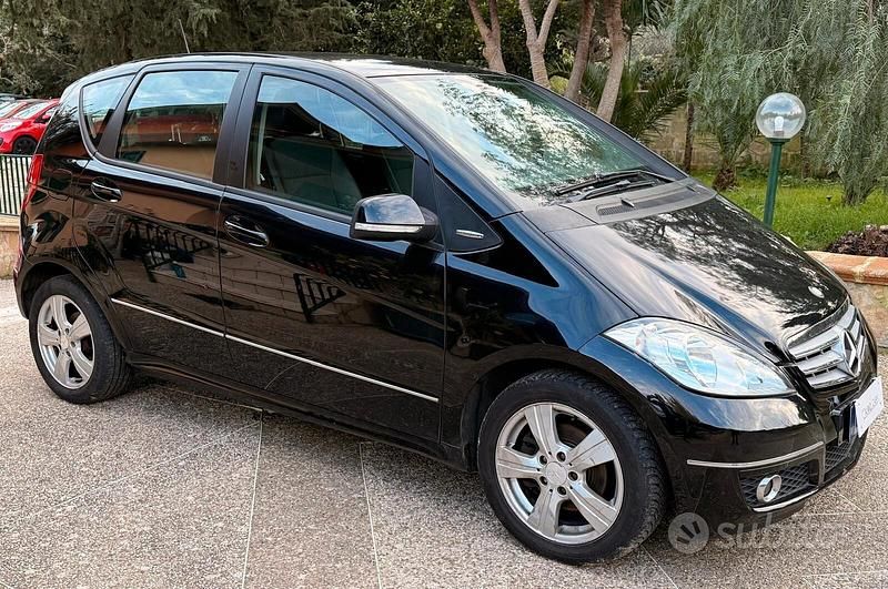 Usata Mercedes A200 Premium 108 CV (79 kW) 2012 Nero Berlina