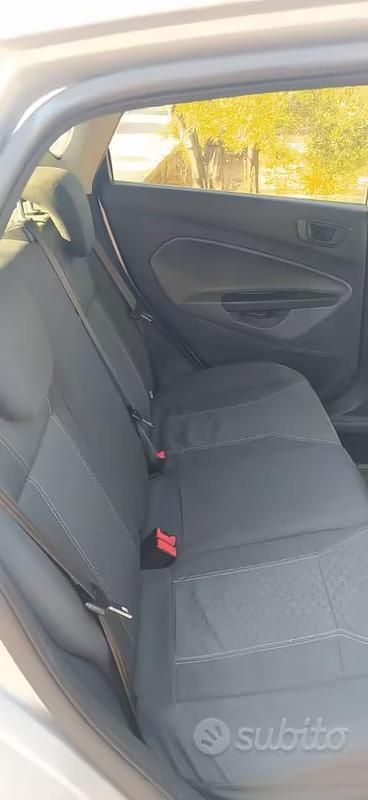 Usata Ford Fiesta Titanium 96 CV (70 kW) 2010 Utilitaria