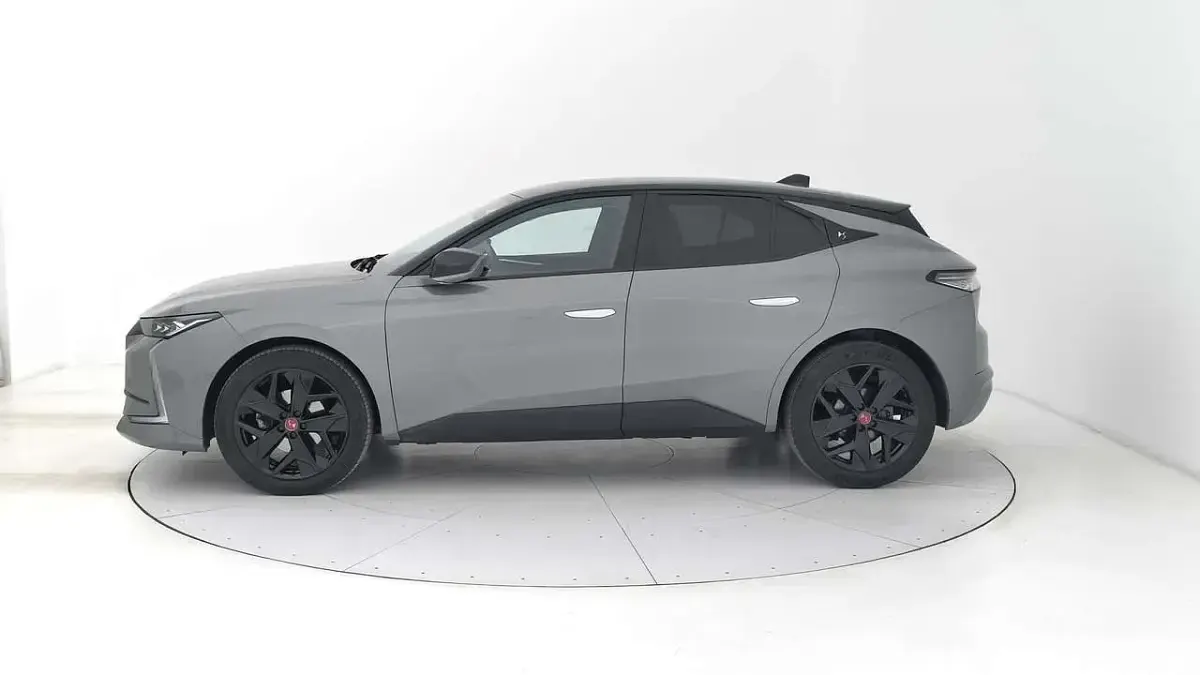 Usata DS Automobiles DS4 Performance Line Plus 131 CV (96 kW) 2023 Grigio cristallo SUV