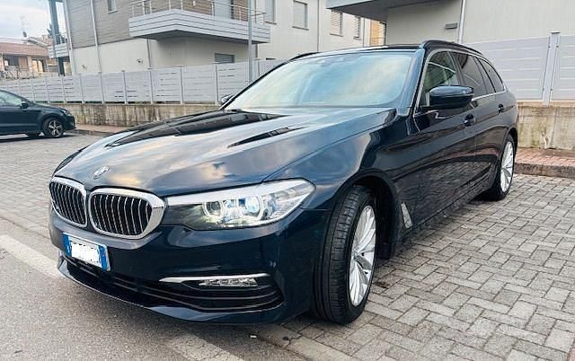 Usata BMW 520 Comfort Edition 190 CV (139 kW) 2019 Blu Station wagon