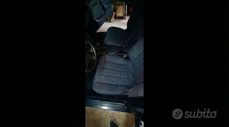 Usata Mercedes 190 1992 Blu Berlina