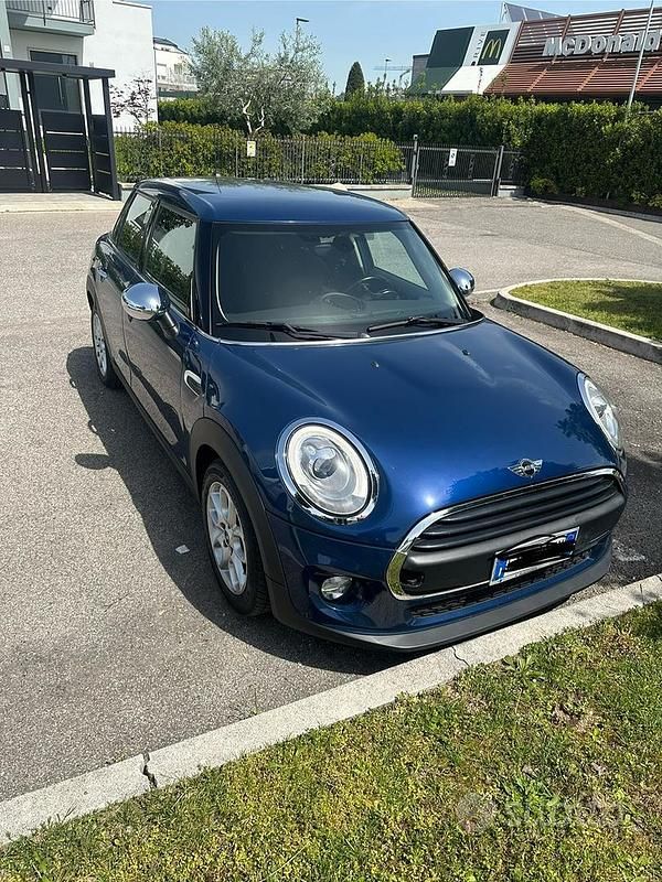 Usata Mini One D 75 CV (55 kW) 2018 Blu Utilitaria