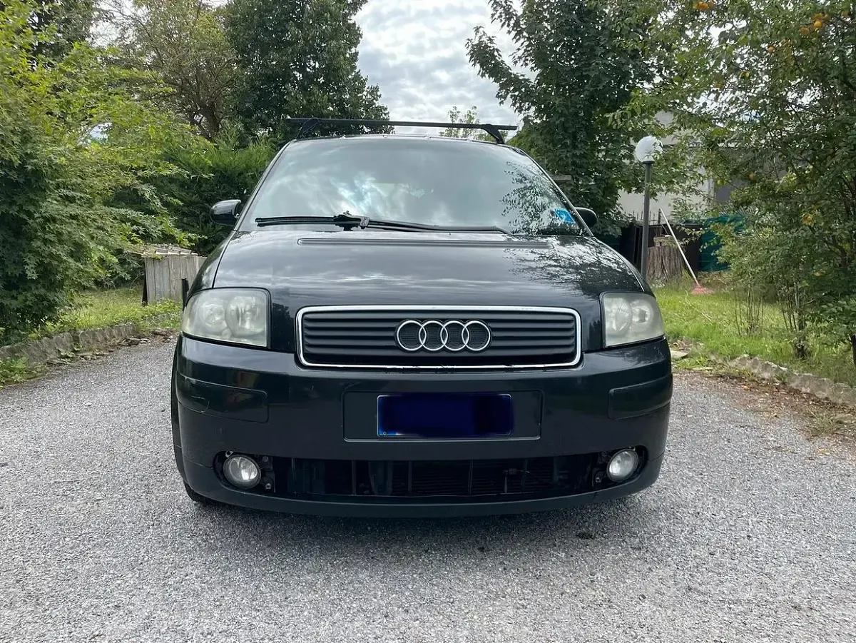 Usata Audi A2 75 CV (55 kW) 2004 Nero Utilitaria