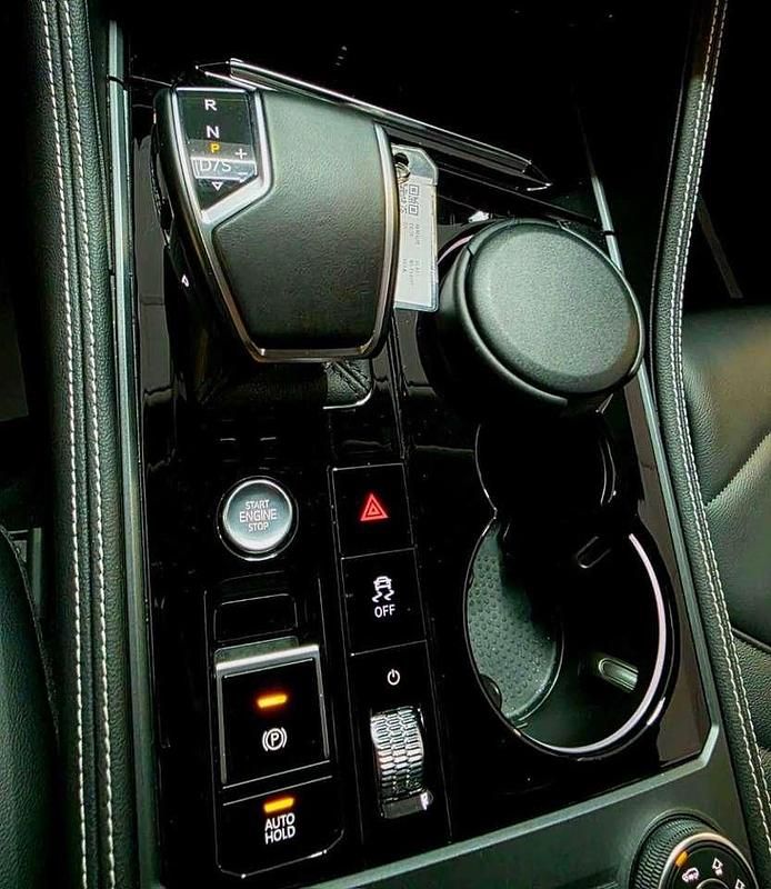 Usata VW Touareg Elegance 231 CV (169 kW) 2024 Blu SUV