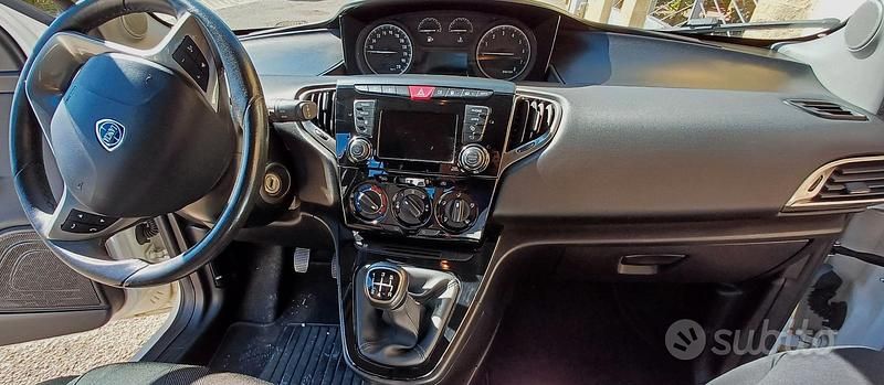 Usata Lancia Ypsilon 69 CV (50 kW) 2020 Bianco Utilitaria