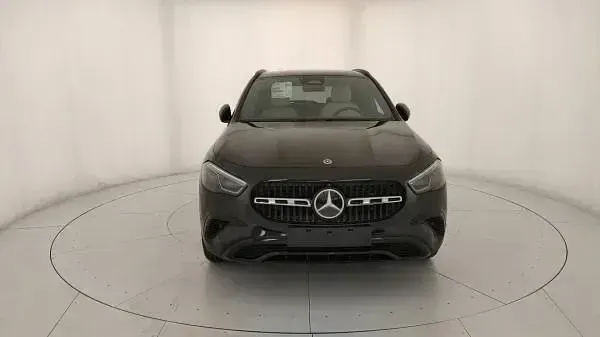 Nuova Mercedes GLA200 Advanced Plus 150 CV (110 kW) 2026 Nero cosmo metallizzato SUV