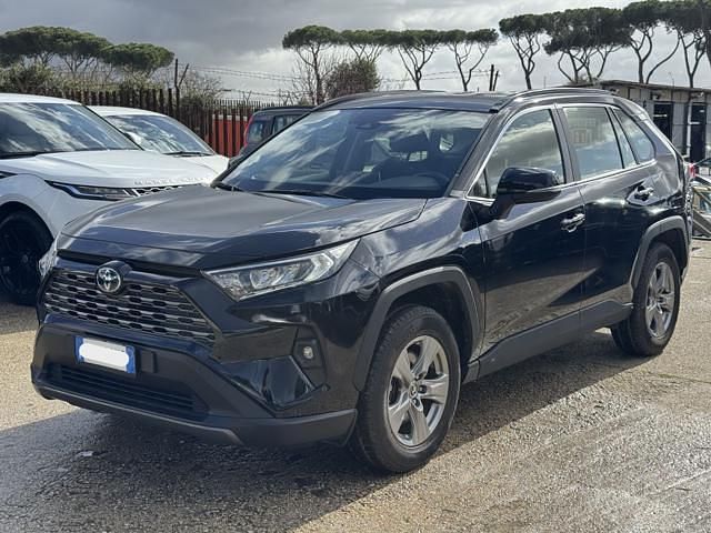 Usata Toyota RAV4 Hybrid Active 178 CV (130 kW) 2022 Nero SUV