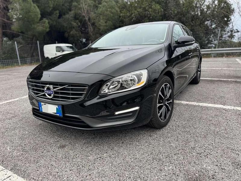 Usata Volvo V60 Momentum 114 CV (83 kW) 2014 Station wagon