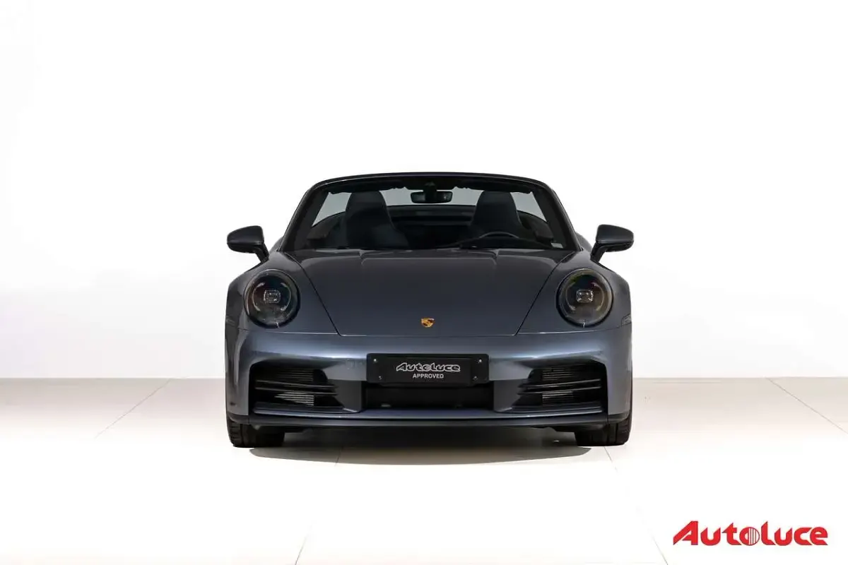 Usata Porsche 911 Carrera Cabriolet 394 CV (289 kW) 2026 Grigio vanadio metallizzato Cabrio