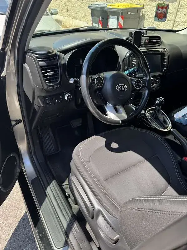 Usata Kia Soul 136 CV (100 kW) 2018 Grigio SUV