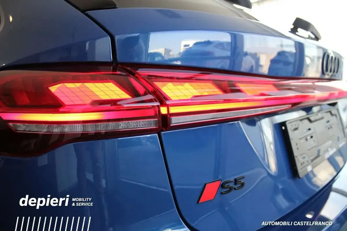 Usata Audi S5 Exclusive 367 CV (269 kW) 2025 Blu/azzurro Station wagon