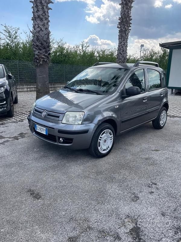 Usata Fiat Panda Dynamic 77 CV (56 kW) 2011 Grigio Utilitaria