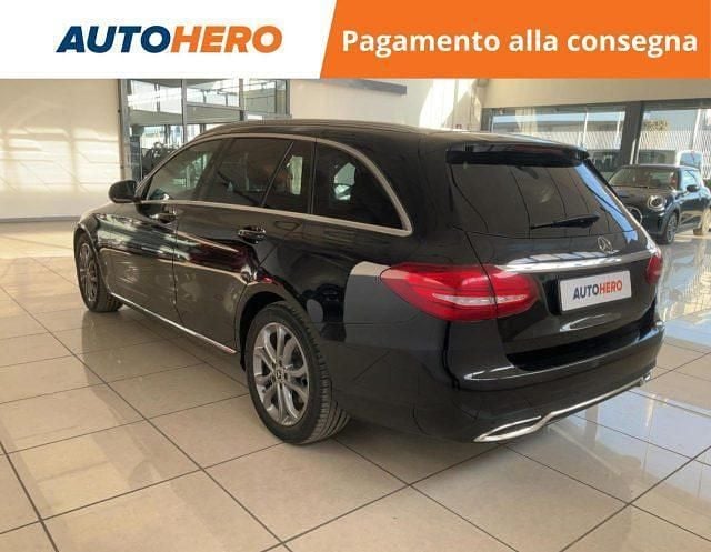 Usata Mercedes C180 115 CV (84 kW) 2018 Nero Station wagon