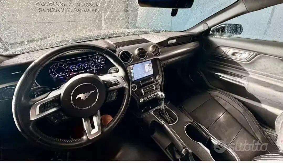 Usata Ford Mustang Fastback 317 CV (233 kW) 2019 Nero Coupé
