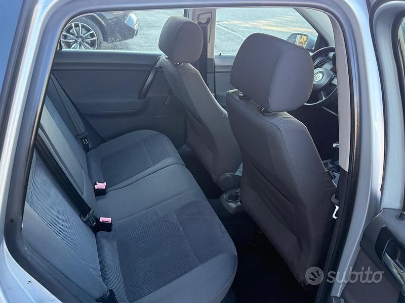 Usata VW Polo Trendline 69 CV (50 kW) 2006 Grigio Berlina