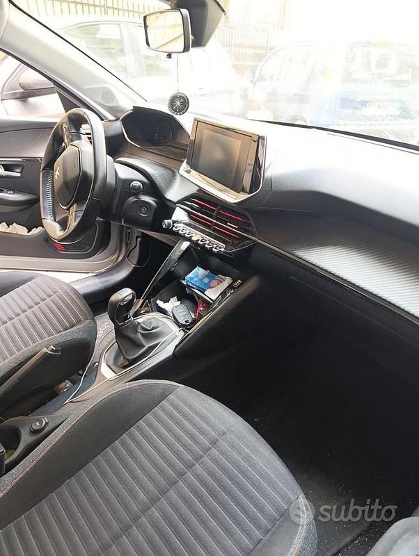 Usata Peugeot 208 82 CV (60 kW) 2020 Grigio Utilitaria