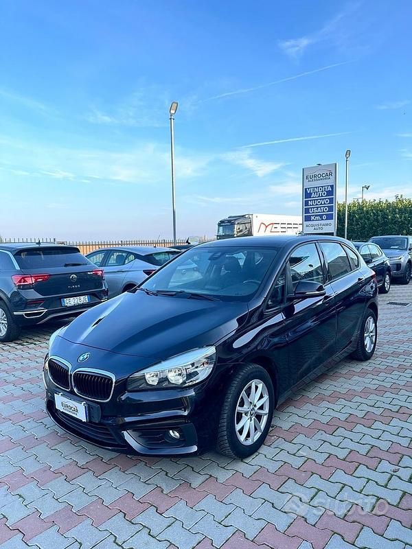 Nero Usata 2015 BMW 216 Active Tourer Efficient Dynamics Monovolume | 10.980 € (Buon prezzo) - Immagine 1/4