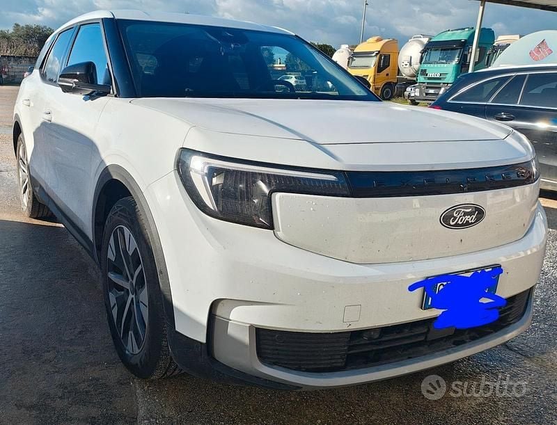 Usata Ford Explorer 210 kW (286 CV) 2025 Bianco SUV