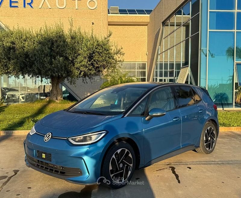 Nuova VW ID.3 Pro 69 kW (95 CV) 2025 Blu Utilitaria