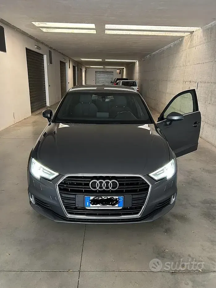 Usata Audi A3 Ambiente 110 CV (80 kW) 2017 Grigio Berlina