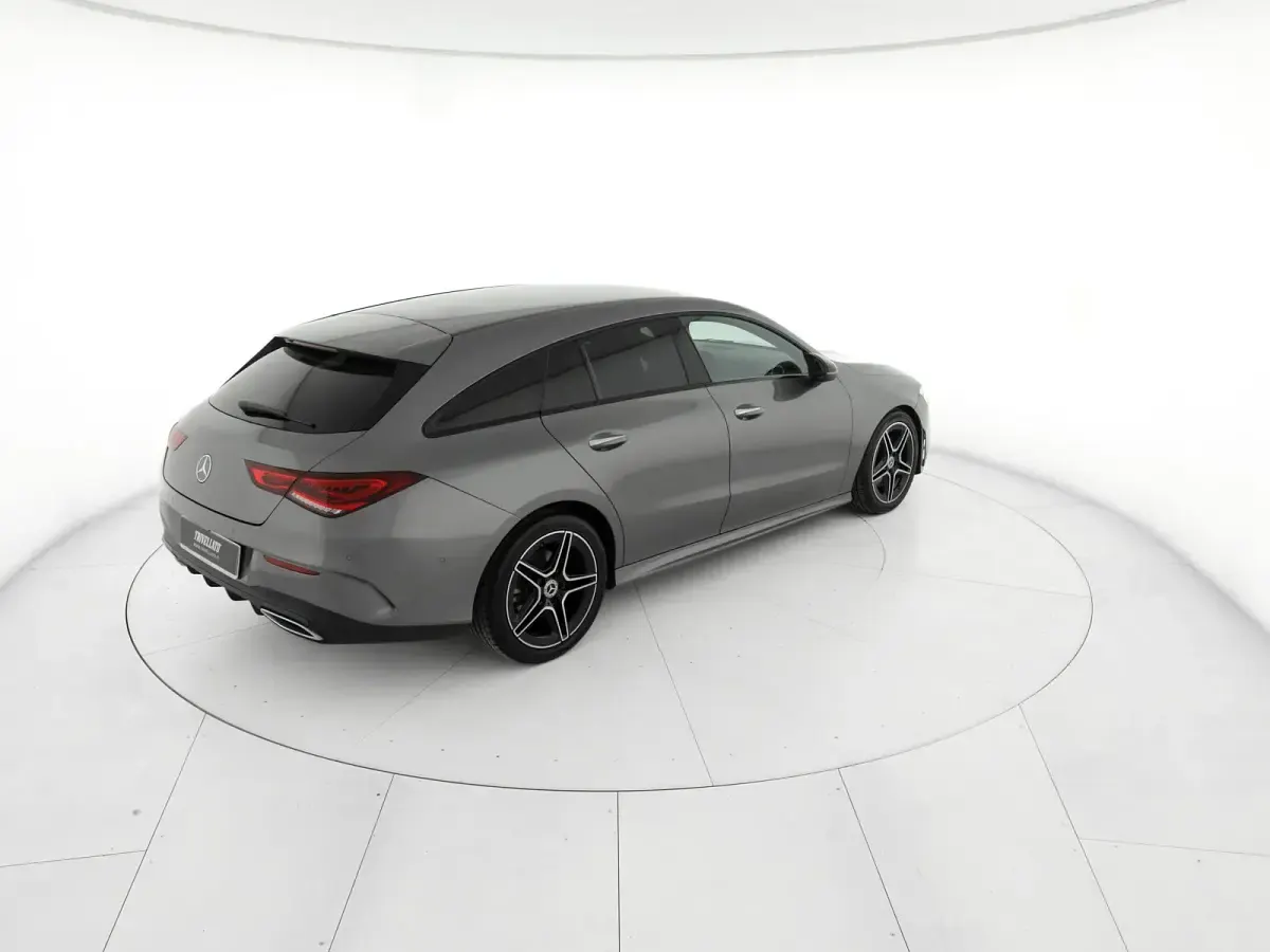 Usata Mercedes CLA200 150 CV (110 kW) 2022 Grigio montagna magno designo Coupé