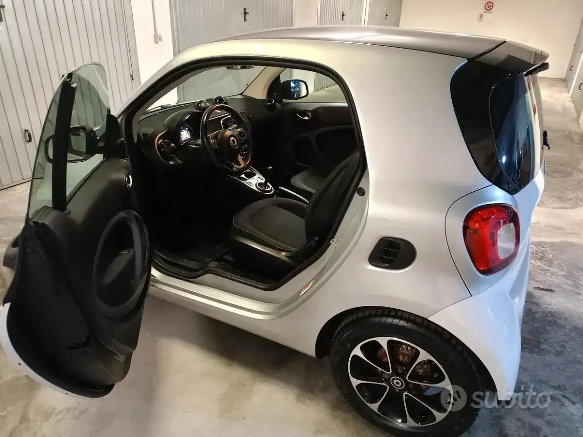 Usata Smart ForTwo Coupé 71 CV (52 kW) 2015 Bianco Coupé