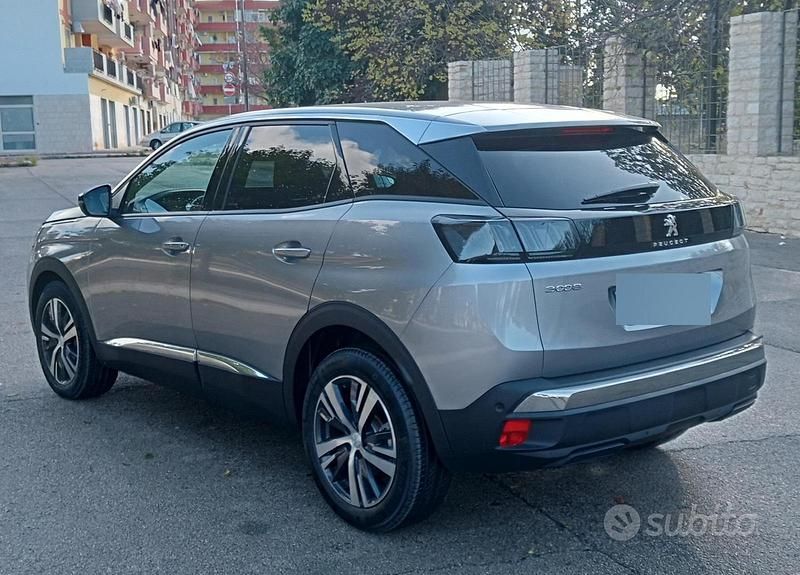 Usata Peugeot 3008 Allure 131 CV (96 kW) 2024 Grigio SUV