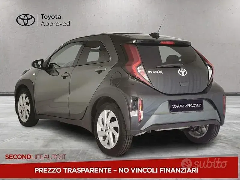 Usata Toyota Aygo X Trend 72 CV (52 kW) 2022 Verde SUV
