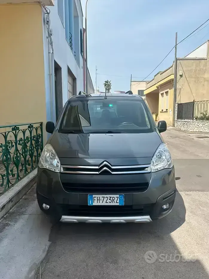 Usata Citroën Berlingo 120 CV (88 kW) 2017 Grigio Monovolume