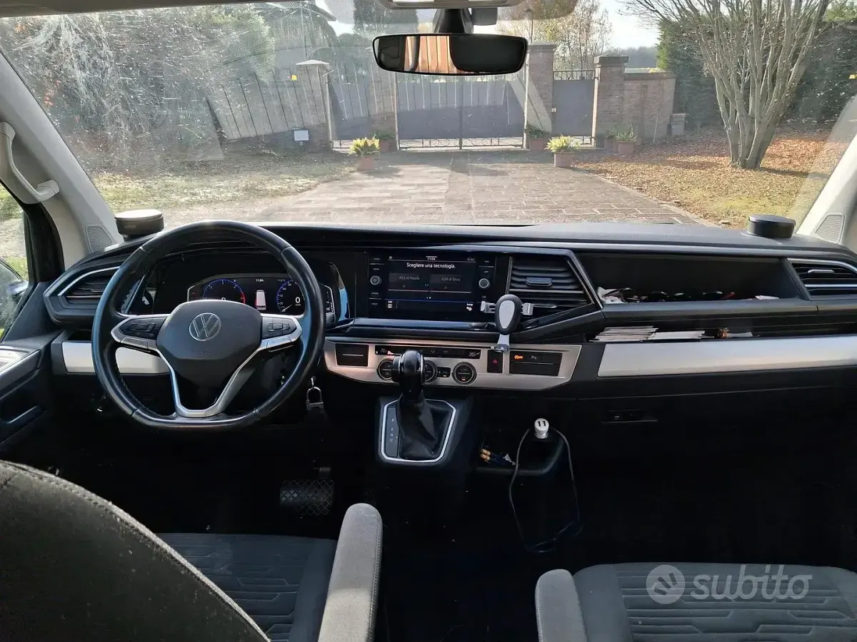Usata VW Multivan Comfortline 150 CV (110 kW) 2020 Nero Monovolume