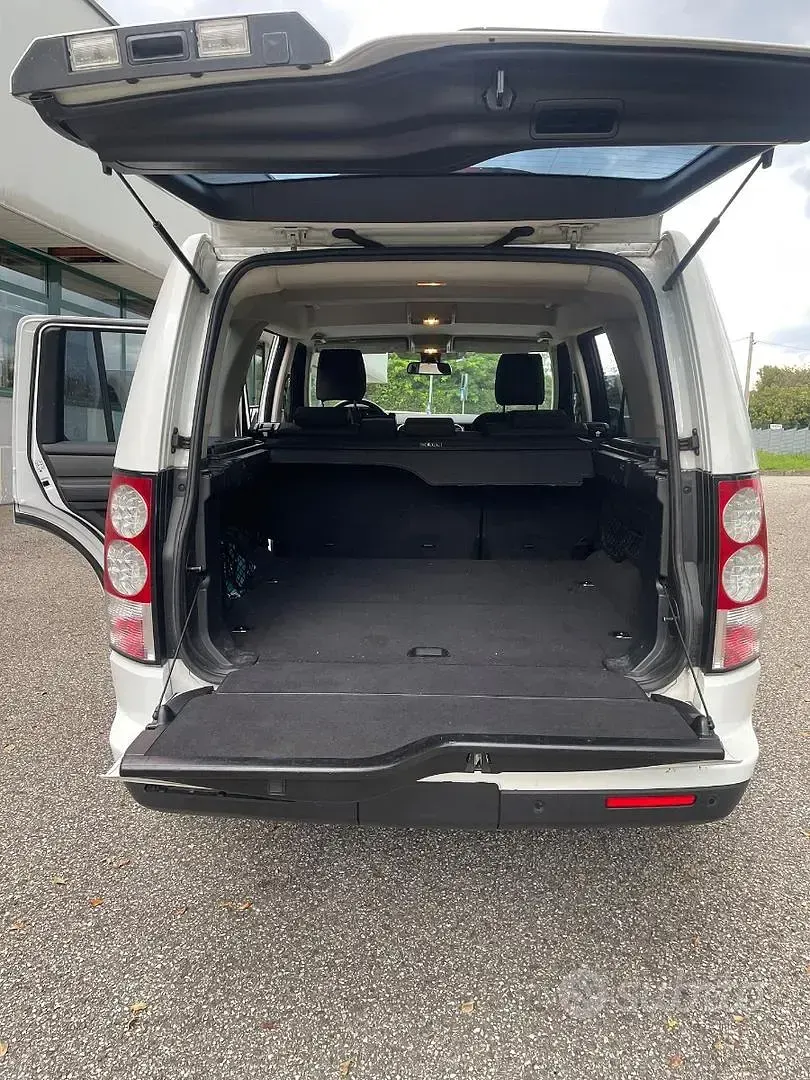 Usata Land Rover Discovery 245 CV (180 kW) 2011 Bianco SUV