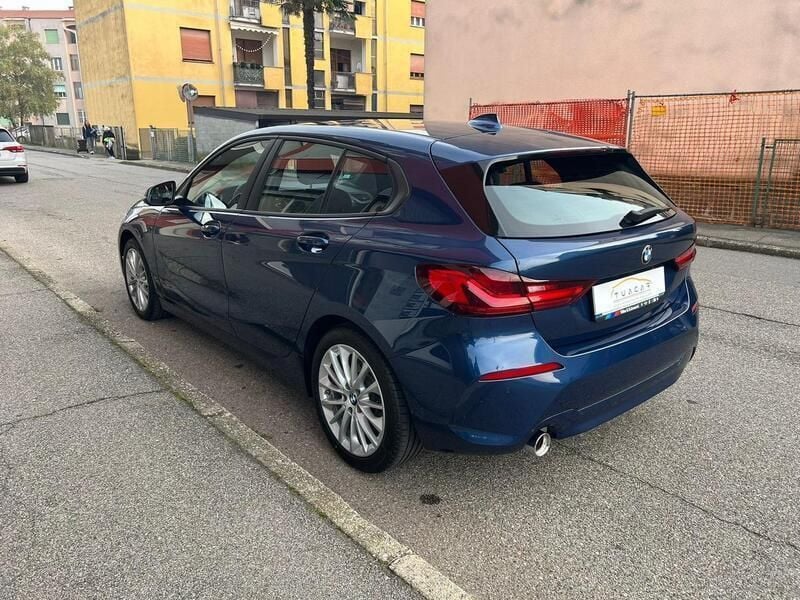 Usata BMW 118 Advantage 136 CV (100 kW) 2021 Blu Utilitaria