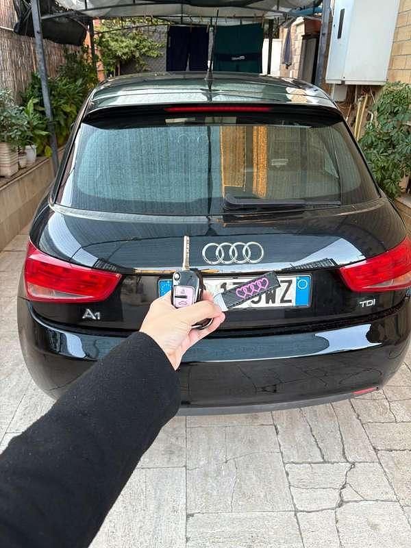 Usata Audi A1 Sportback Attraction 90 CV (66 kW) 2013 Nero Utilitaria