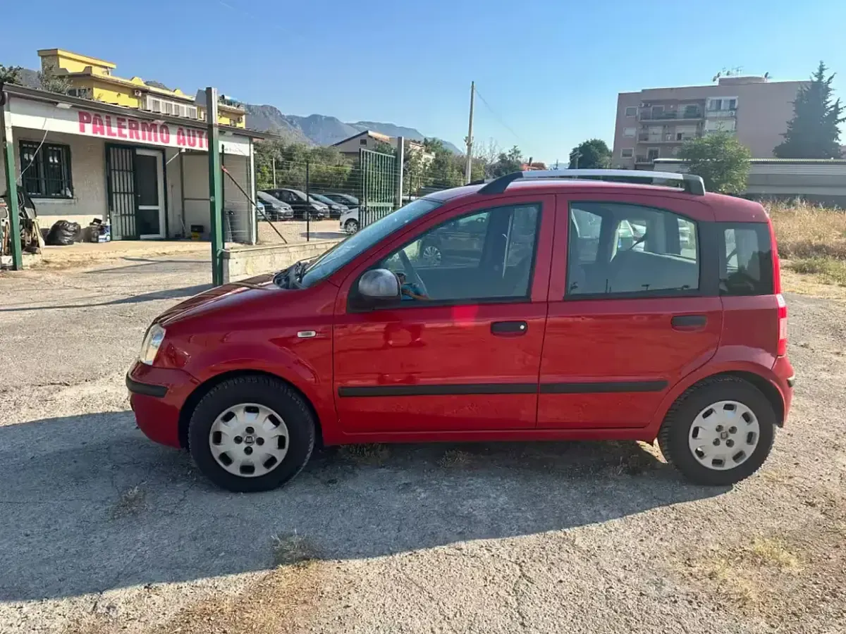 Usata Fiat Panda Dynamic 69 CV (50 kW) 2012 Rosso Utilitaria