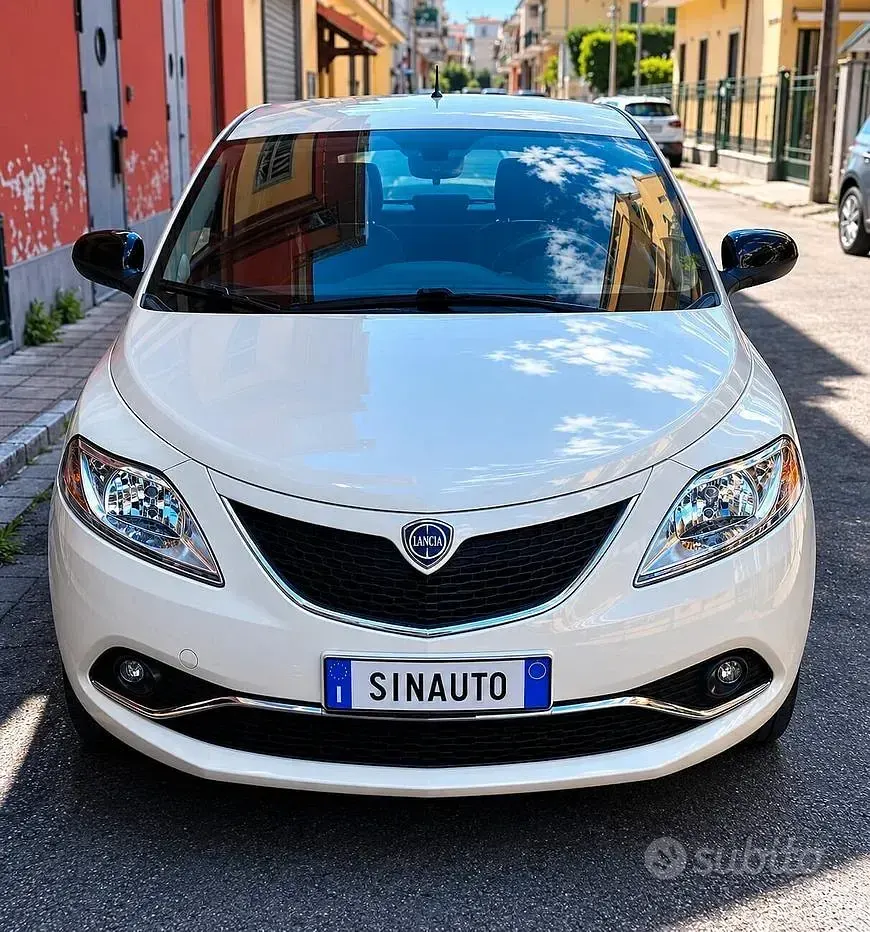 Usata Lancia Ypsilon 85 CV (62 kW) 2016 Utilitaria