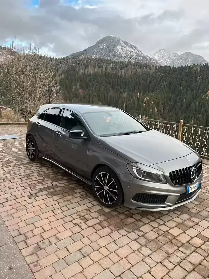 Usata Mercedes A160 AMG 90 CV (66 kW) 2014 Grigio Berlina
